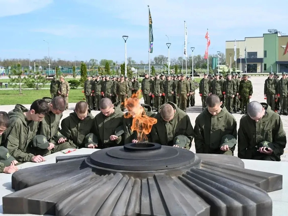 Учебно-полевые сборы в военно-патриотическом центре «Патриот».